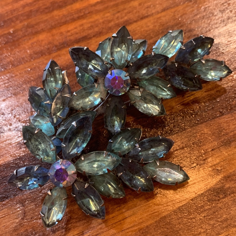 Antique Rhinestone Brooch - Picture 12 of 16